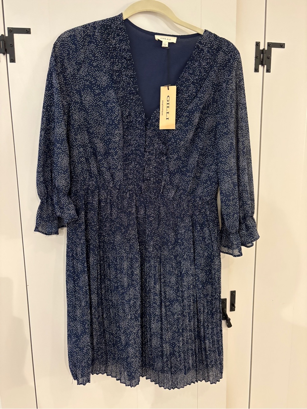 Gilli Navy Printed V-Neck Ruffle Sleeve Dress